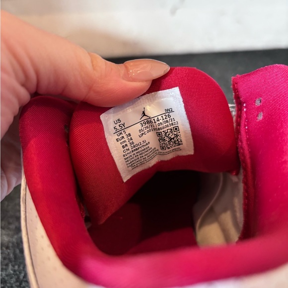 Cardinal red air jordan 3 - Picture 6 of 7